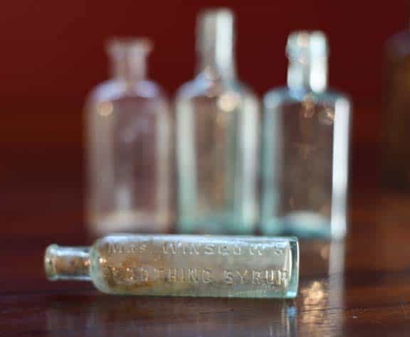 Great photograph of a MRS. WINSLOW'S SOOTHING SYRUP bottle - 