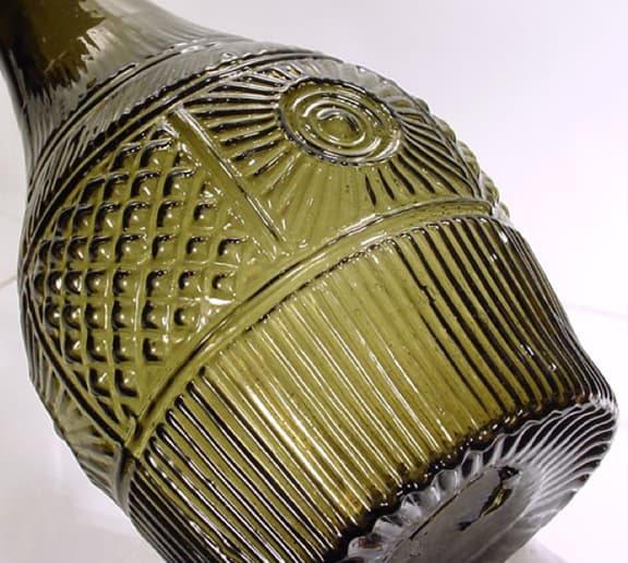 DecanterGrayDetail