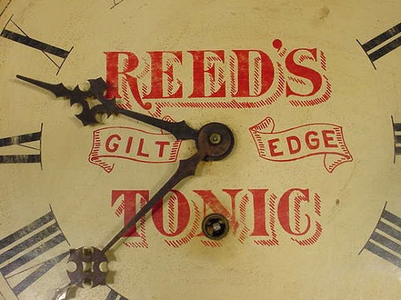 ReedsGiltEdgeTonicClockFace