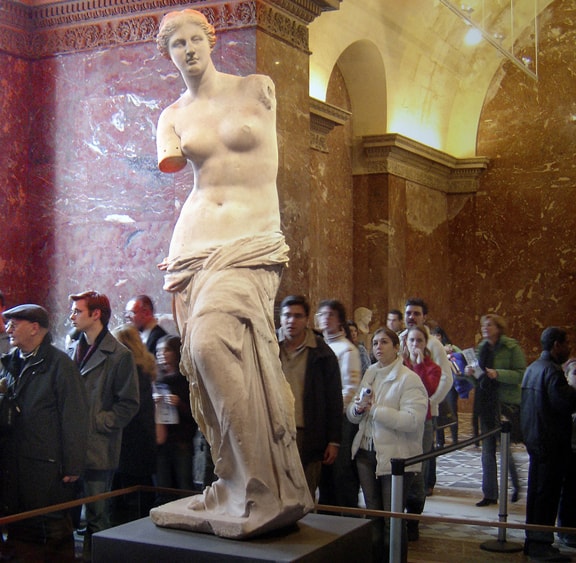 Venus_de_Milo_Louvre