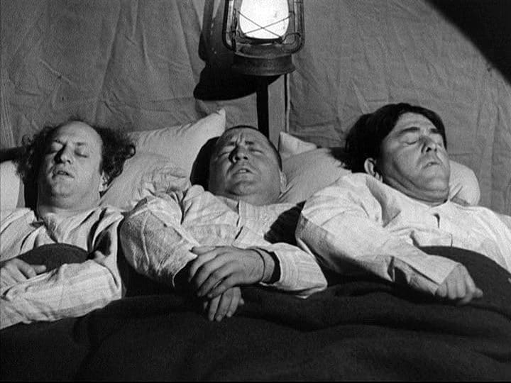 3StoogesinBed