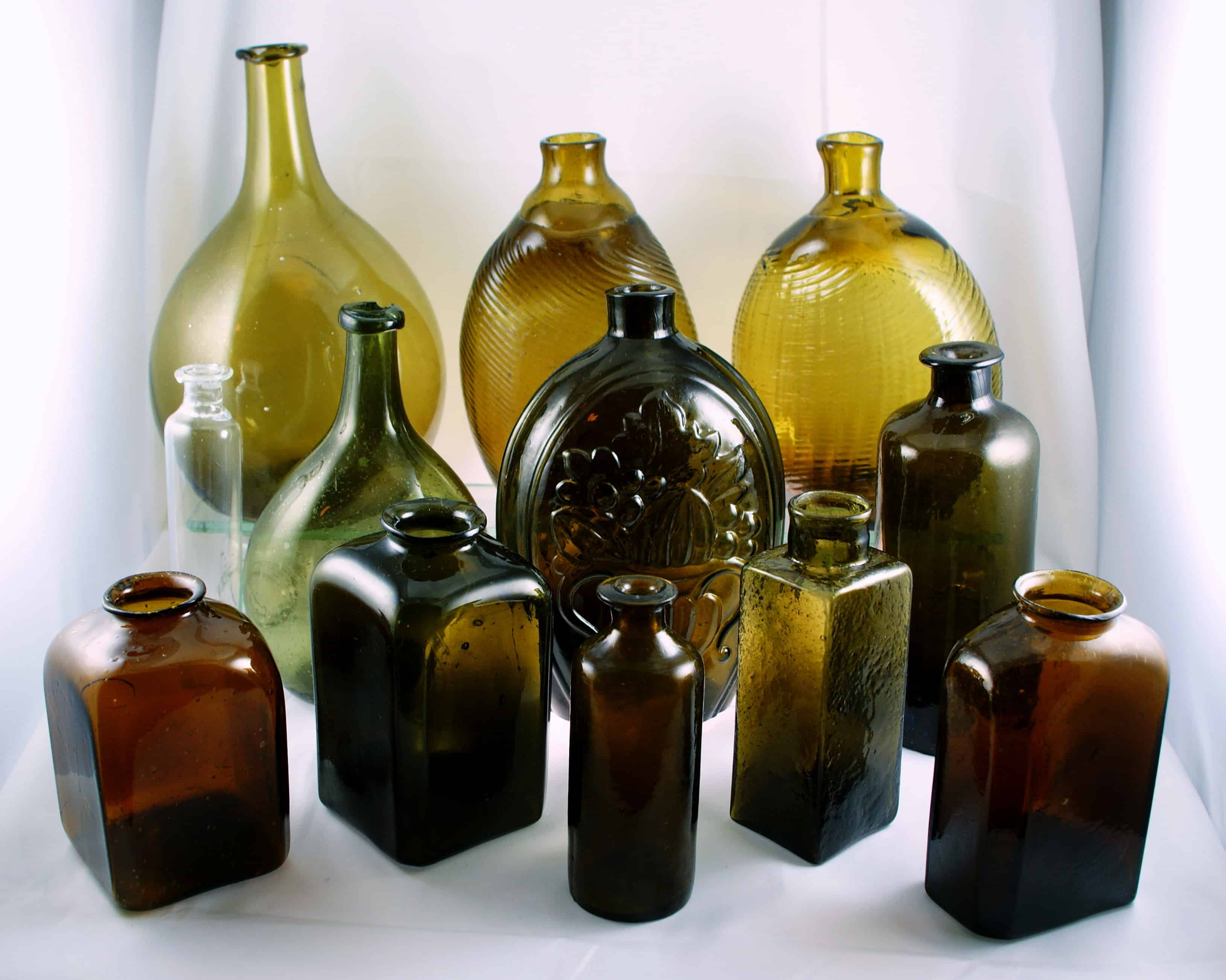 Glass Discoveries Auction ends Tonight! | Peachridge Glass